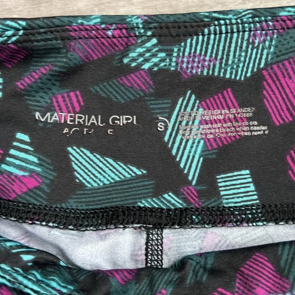 Material Girl women’s capri legging - Picture 4 of 4